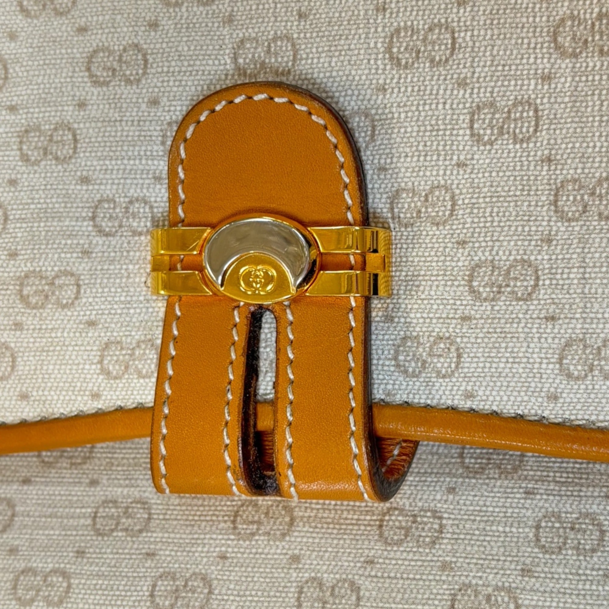 GUCCI Vintage White Micro GG Monogram Shoulder/Crossbody Bag