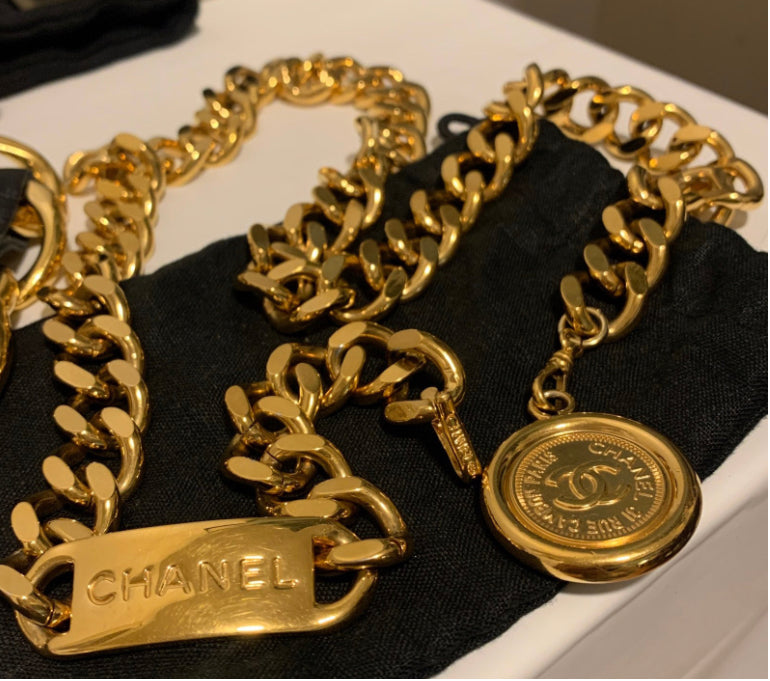 Chanel Vintage Medallion Chain-Link belt