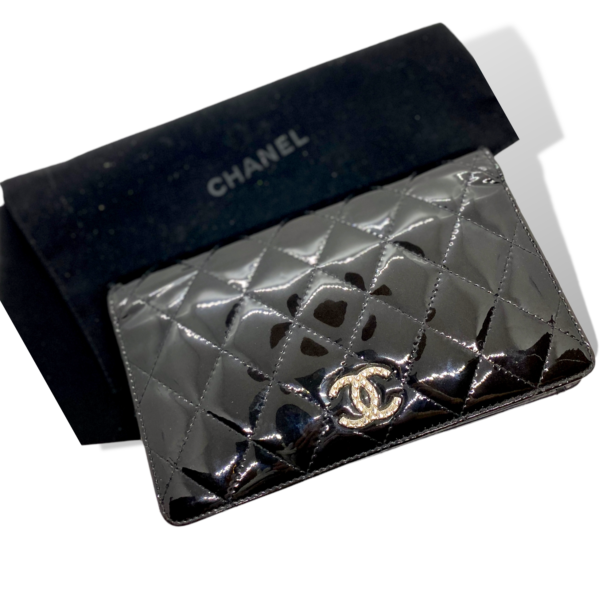 CHANEL Quilted Leather CC Logo Bifold Wallet Black